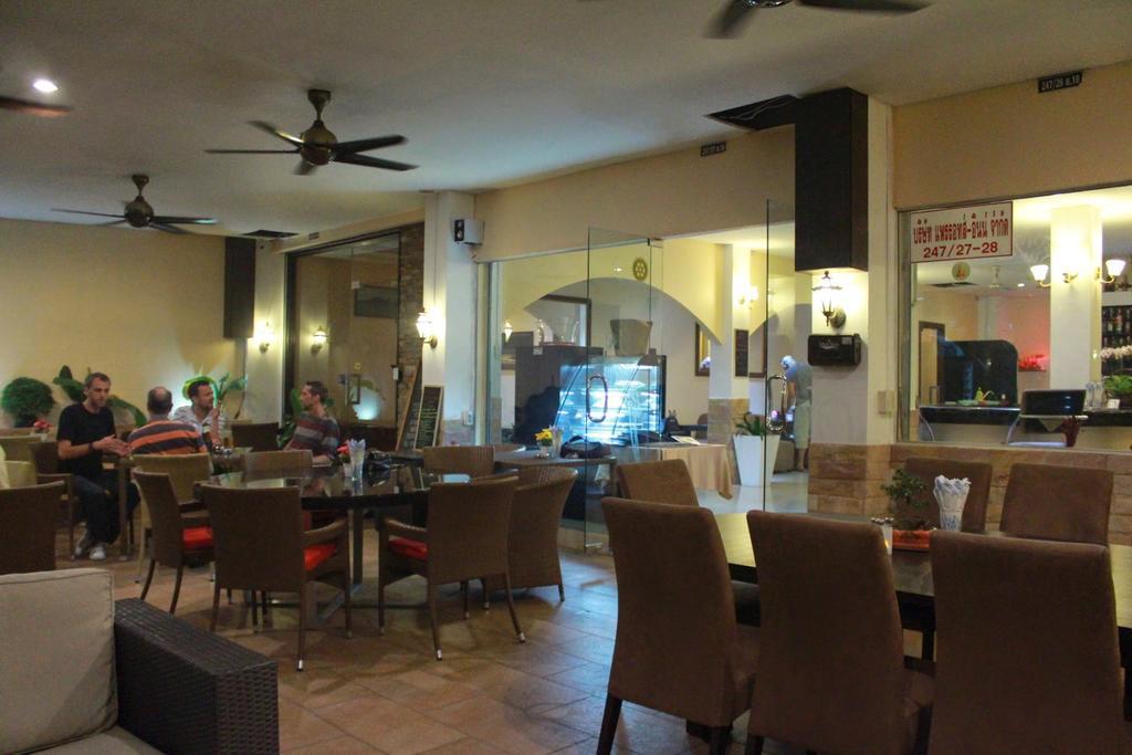Le Parrots-Inn Jomtien Beach Εξωτερικό φωτογραφία